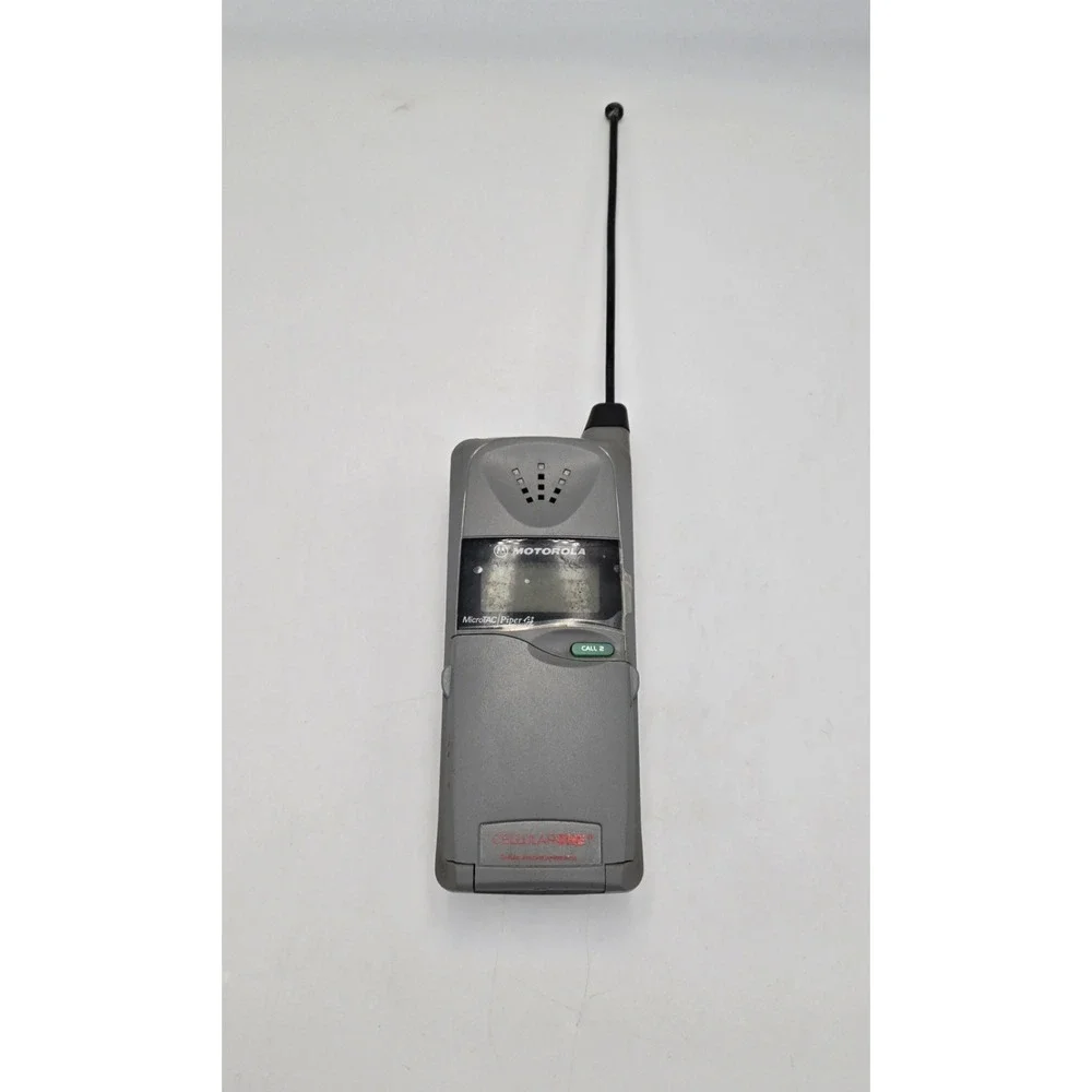 Motorola MicroTac Piper Cell Phone